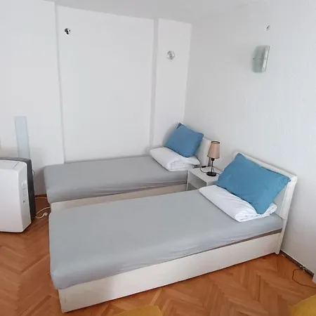 Ferhadija Apartment *