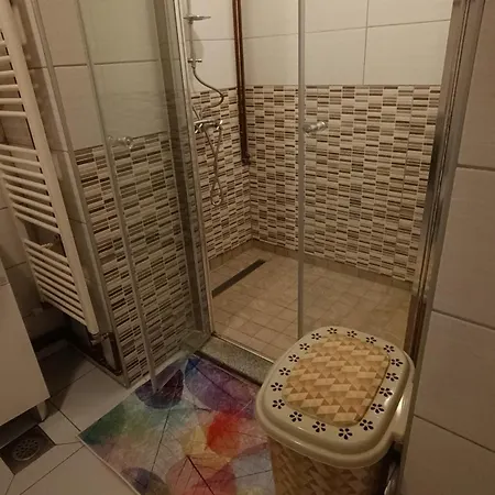 شقة Ferhadija