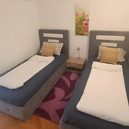Ferhadija Apartment *